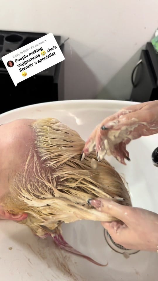 Post 9 by Sophie | blonde specialist on TikTok (video)