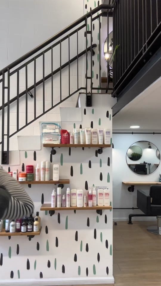 Post 4 by Sophie | blonde specialist on TikTok (video)