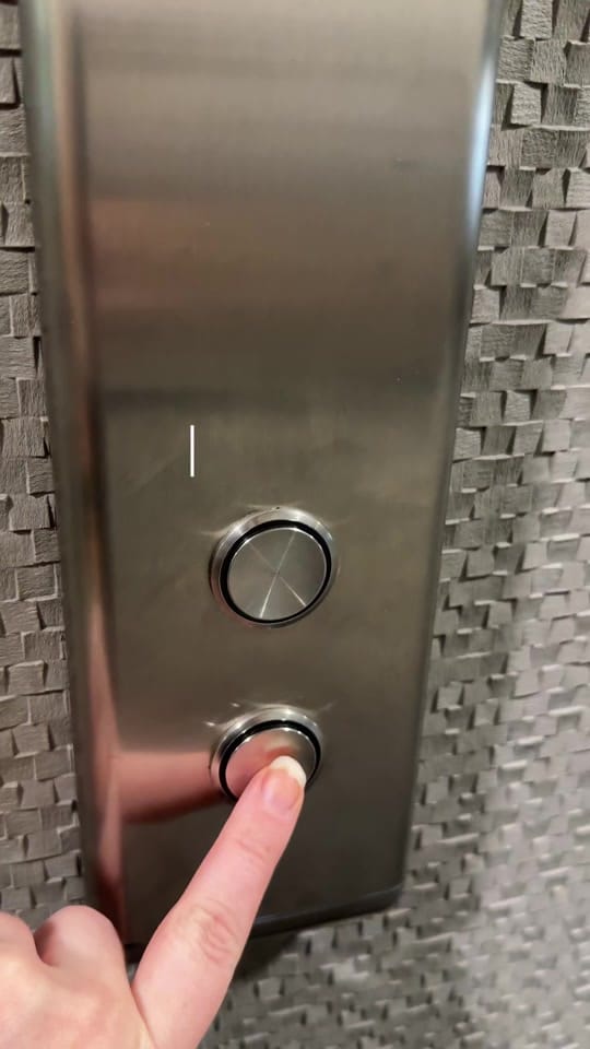 Post 6 by claudia on TikTok (video)