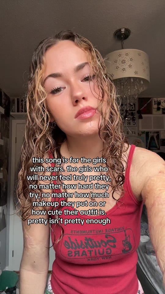 Post 8 by emma on TikTok (video)