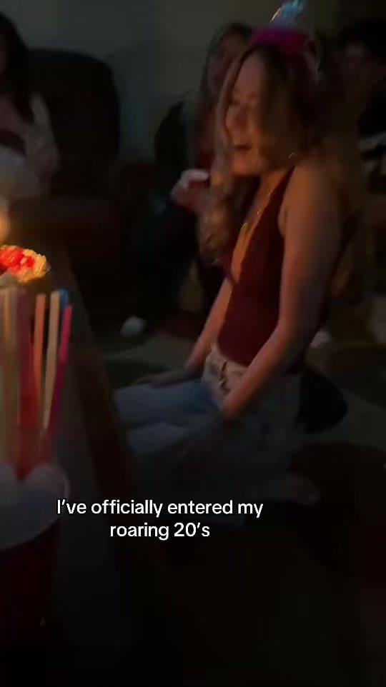 Post 5 by emma on TikTok (video)