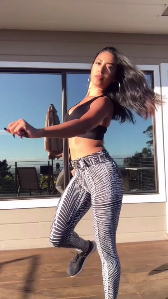Post 10 by Inessence Dance on TikTok (video)