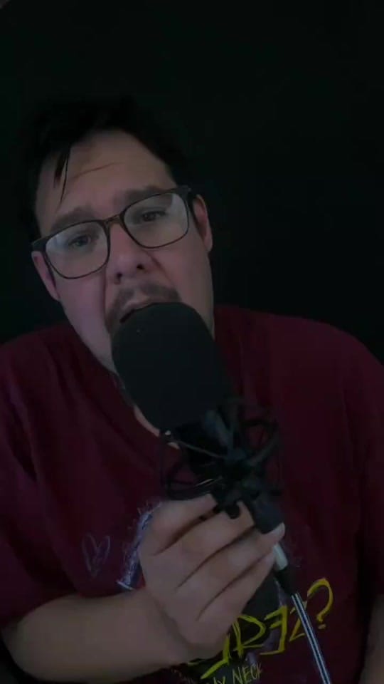 Post 10 by Alex Lara on TikTok (video)