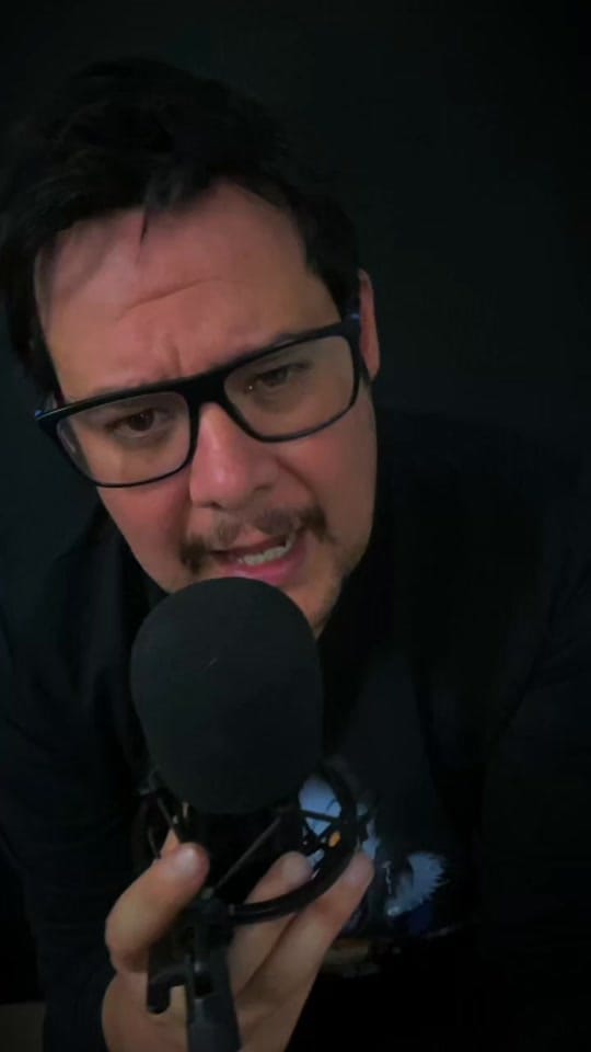 Post 9 by Alex Lara on TikTok (video)