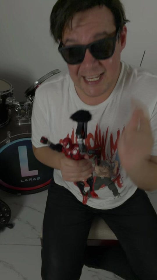 Post 2 by Alex Lara on TikTok (video)