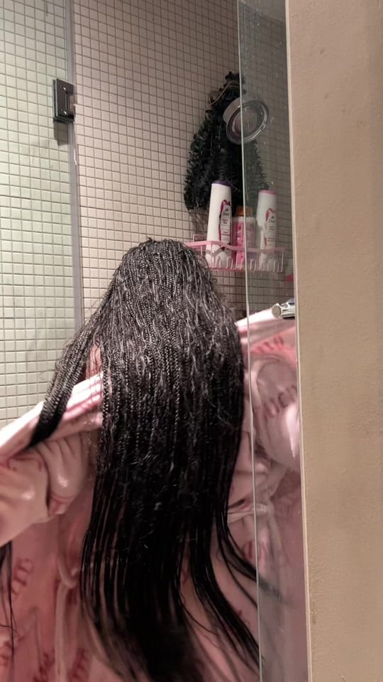 Post 2 by Misha | Content Creator ᥫ᭡ on TikTok (video)