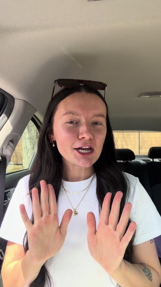 Post 1 by LYA DOUVILLE on TikTok (video)