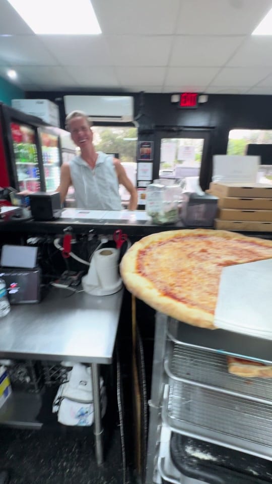 Post 1 by jojosnystylepizza on TikTok (video)