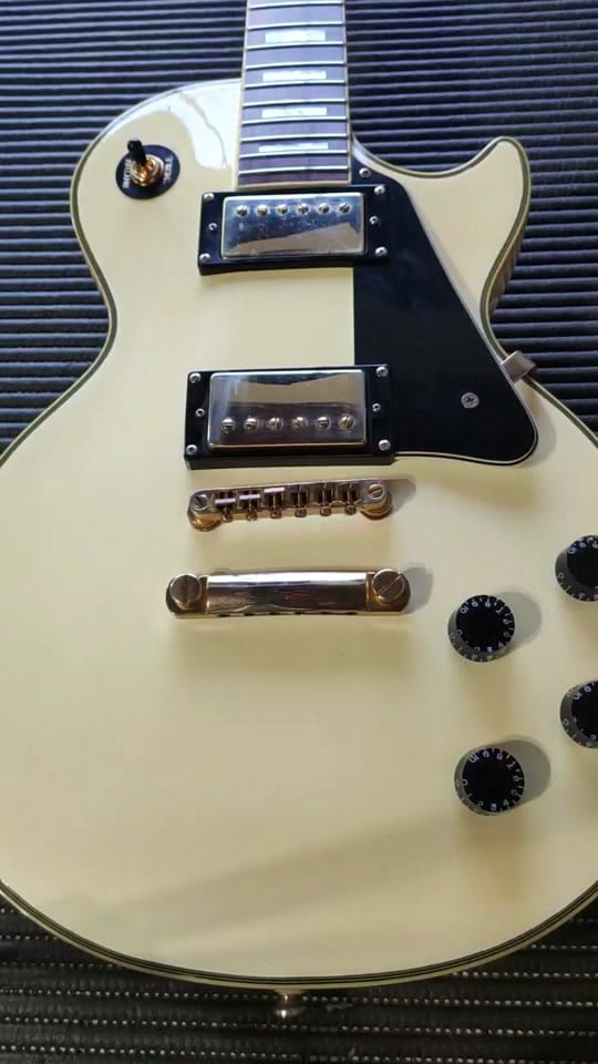 Post 9 by DHE Guitars on TikTok (video)
