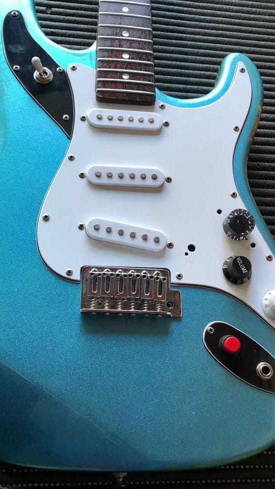 Post 3 by DHE Guitars on TikTok (video)