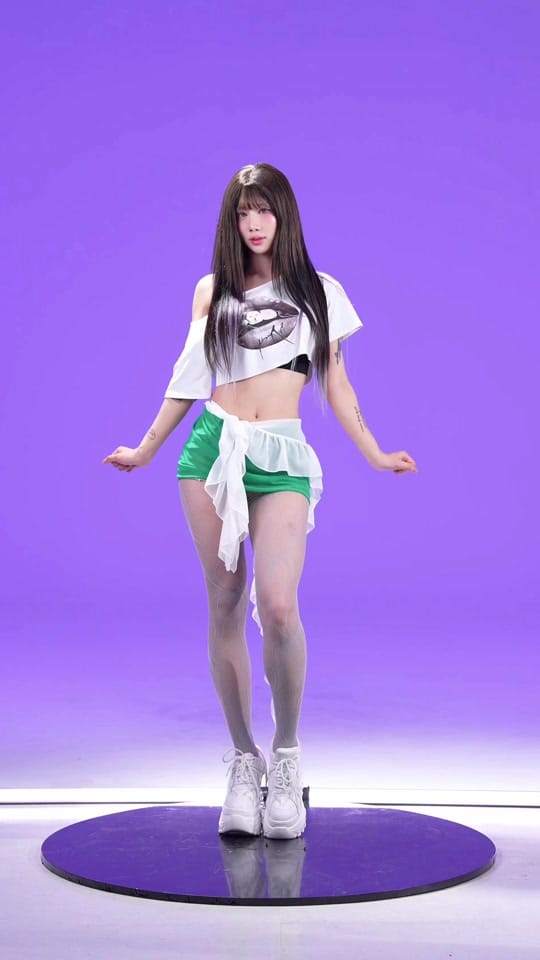 Post 8 by 이퍼플 on TikTok (video)