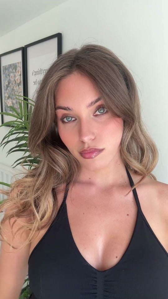 Post 2 by ELLE on TikTok (video)