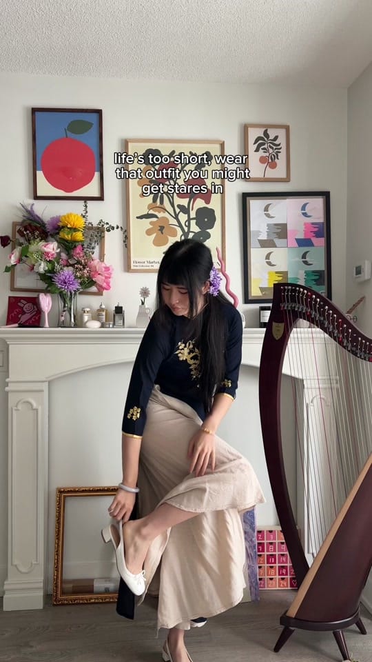 Post 10 by Lili on TikTok (video)