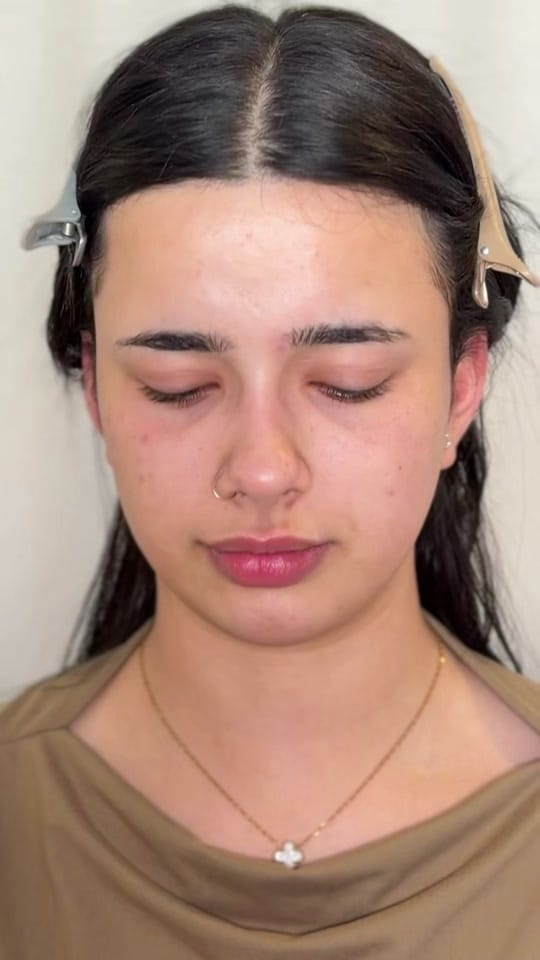 Post 3 by makeupby.iram_ on TikTok (video)