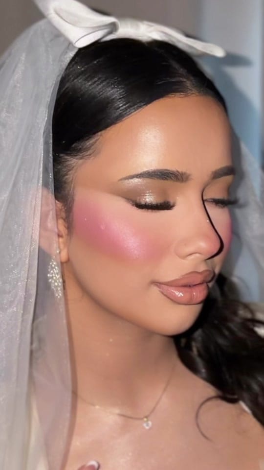 Post 5 by makeupby.iram_ on TikTok (video)