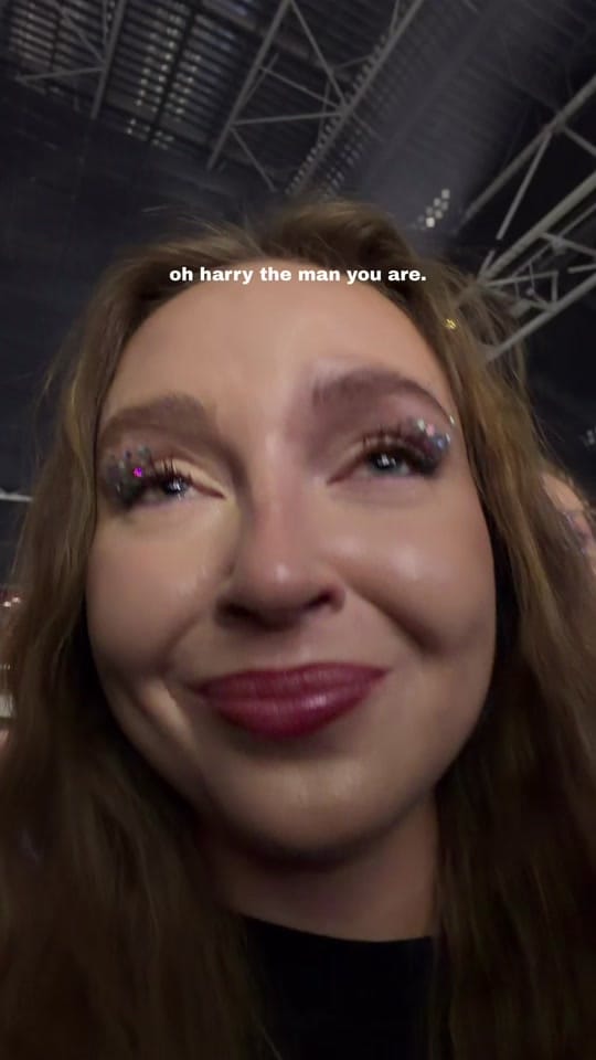 Post 9 by Kris & Nelie on TikTok (video)
