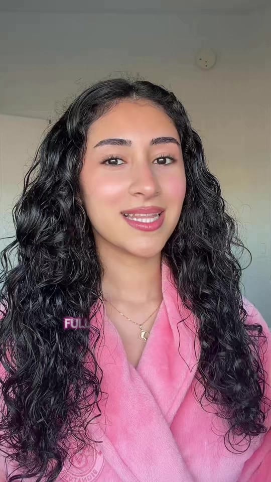Post 7 by Yasmin on TikTok (video)