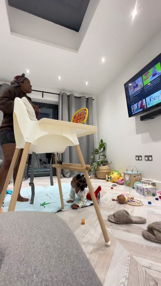 Post 10 by Lola & Nifemi on TikTok (video)