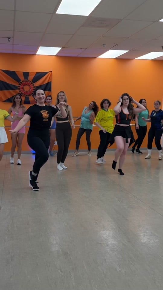 Post 3 by Chelsi Vecc on TikTok (video)