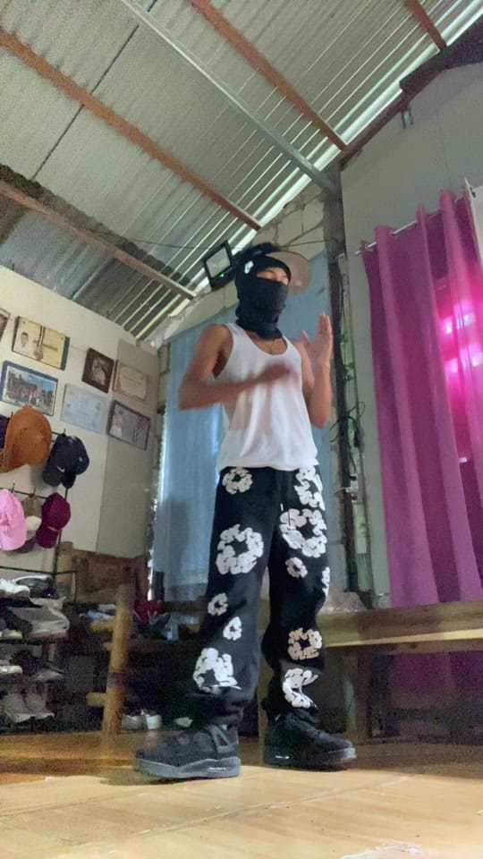 Post 2 by Alibabajr🦇 on TikTok (video)