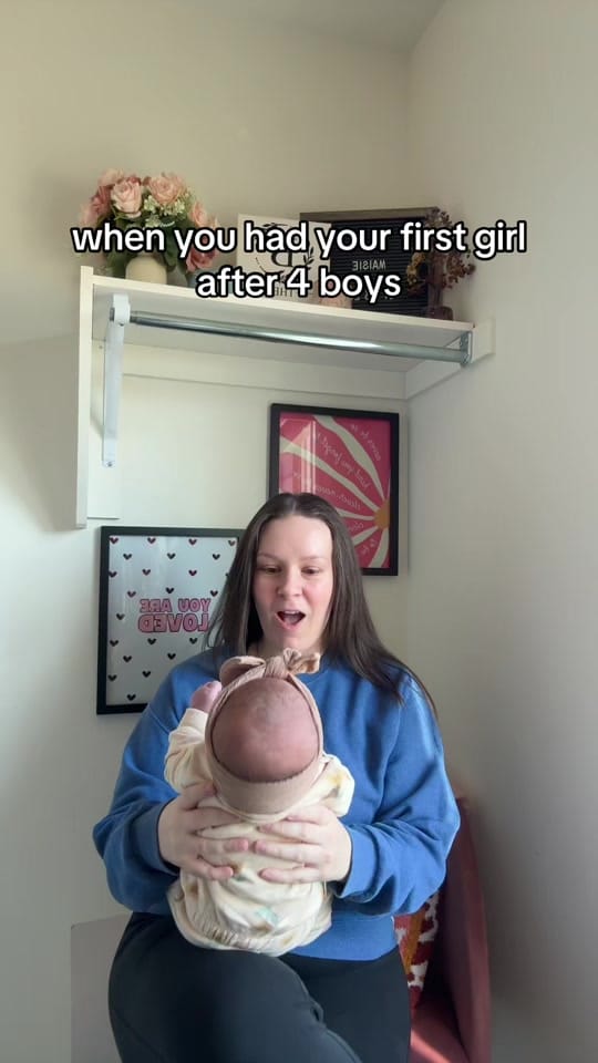 Post 5 by Ashleigh Amber on TikTok (video)