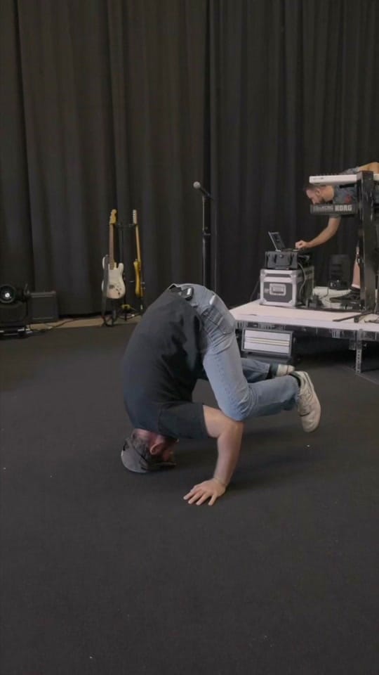 Post 6 by MisterWives on TikTok (video)