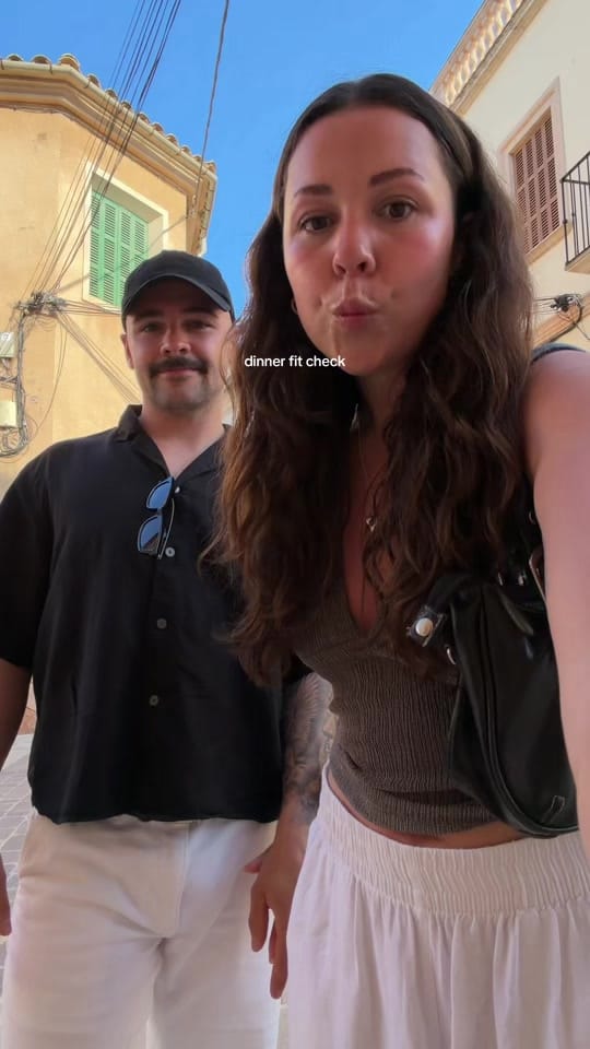 Post 4 by Laurence on TikTok (video)