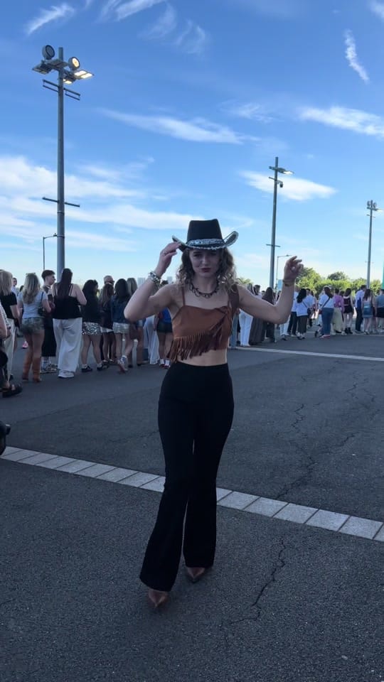 Post 3 by myroslava_my on TikTok (video)