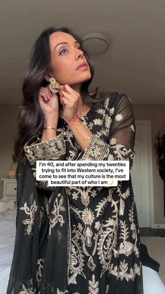 Post 2 by iamhudaalvi on TikTok (video)