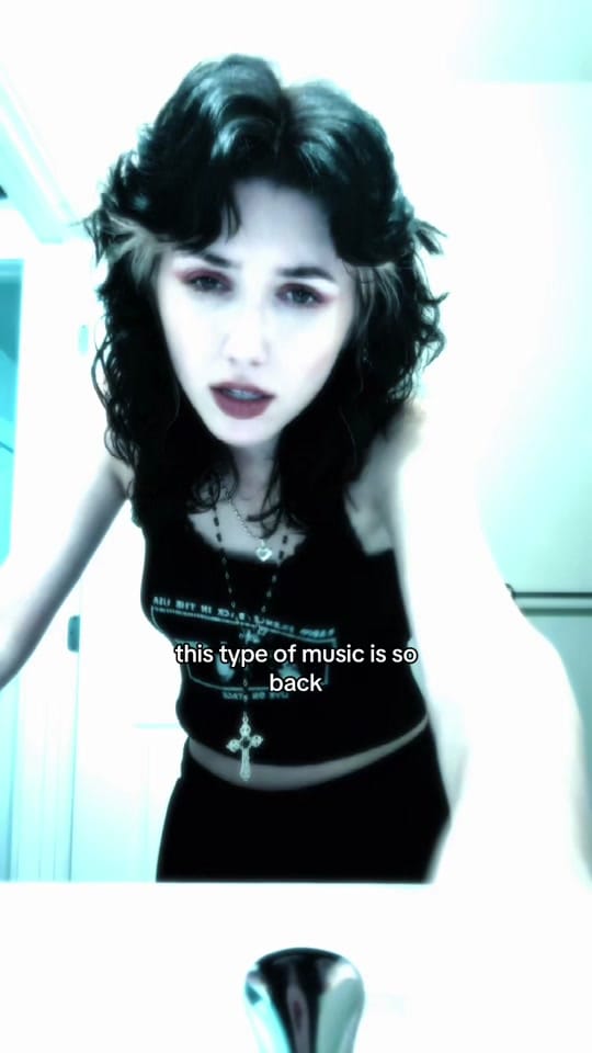 Post 8 by Pey <3 on TikTok (video)