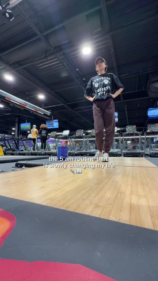 Post 7 by Islah on TikTok (video)
