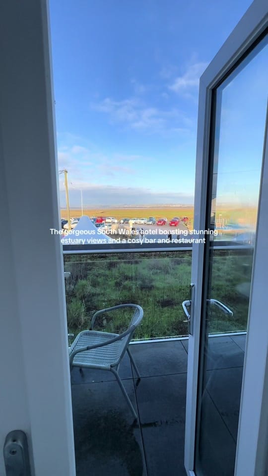 Post 3 by cardifflovelist__ on TikTok (video)