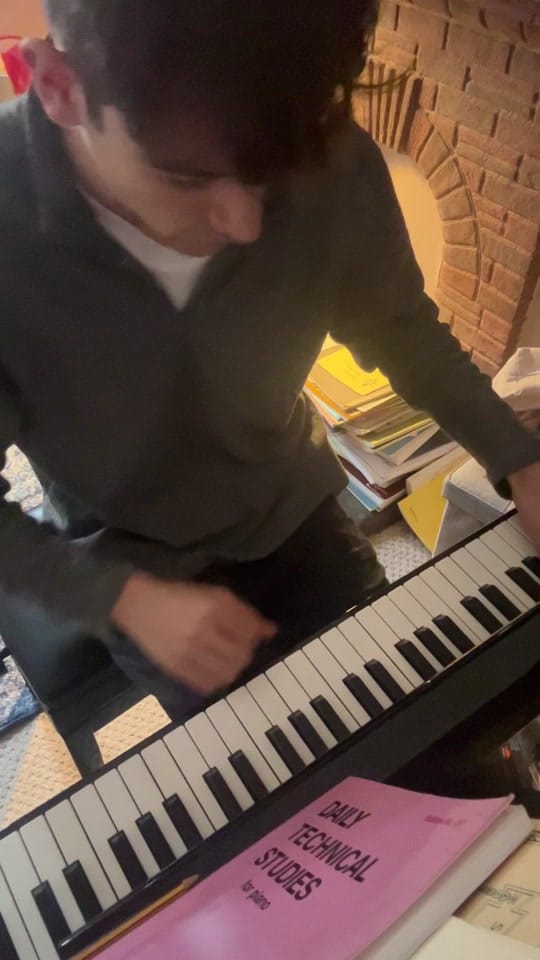 Post 6 by Luca Wetherall on TikTok (video)