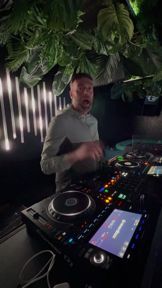 Post 4 by DJ Coach Les Calvert on TikTok (video)