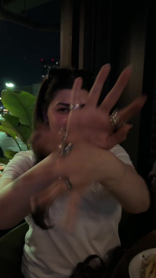 Post 7 by Lia on TikTok (video)