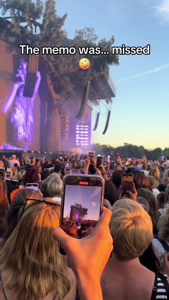 Post 8 by Soph 🪩✨🪩✨ on TikTok (video)