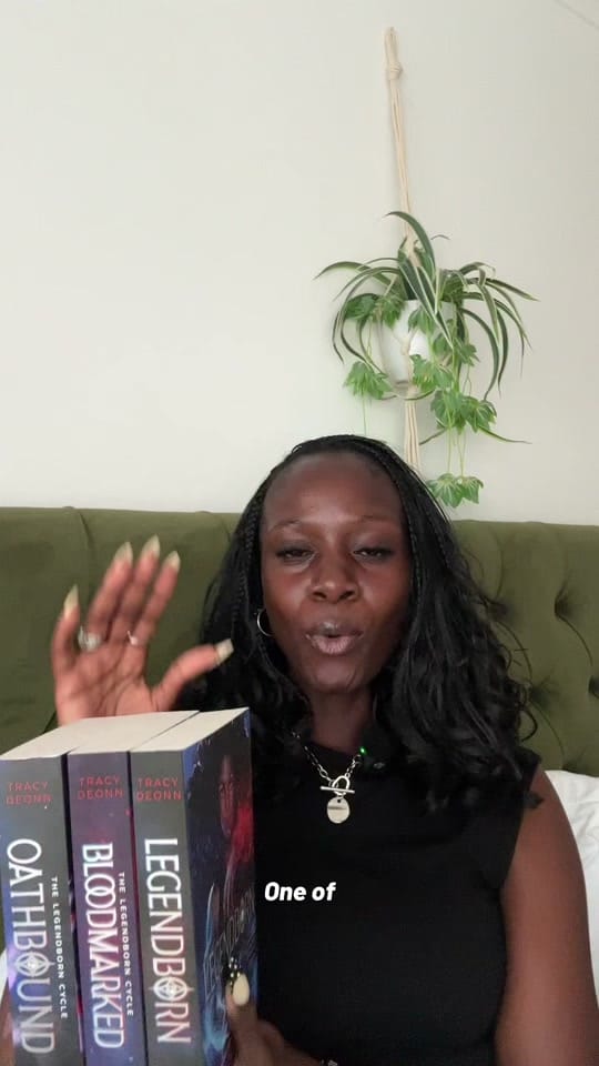 Post 3 by Renée📚 on TikTok (video)