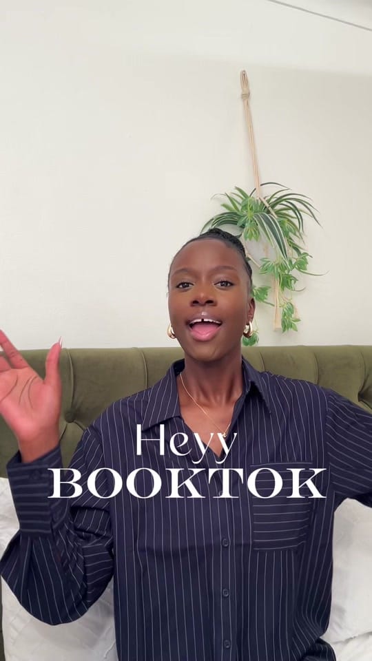 Post 10 by Renée📚 on TikTok (video)