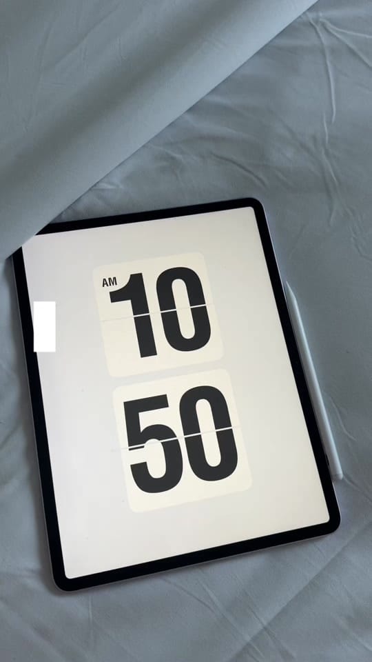 Post 8 by Océane Nelly on TikTok (video)