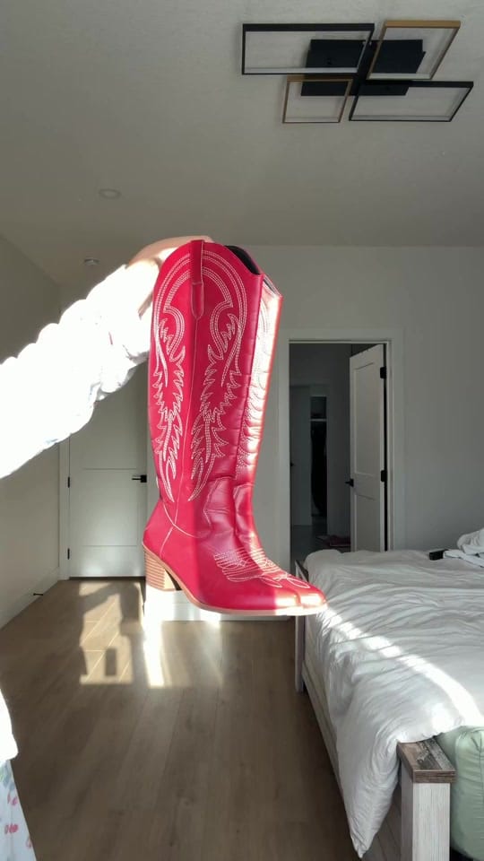 Post 5 by valeria.reynaaa on TikTok (video)