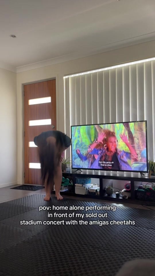 Post 6 by Georgia Clelland on TikTok (video)