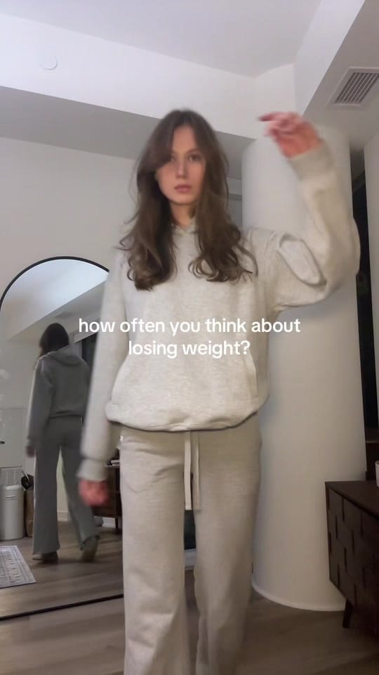 Post 5 by sofii_sticated on TikTok (video)