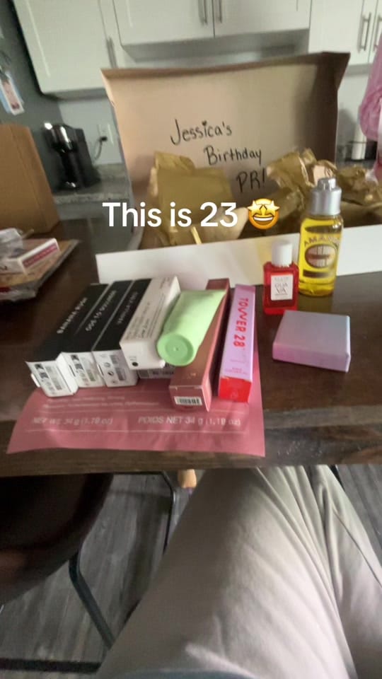 Post 7 by Jess Bedo on TikTok (video)