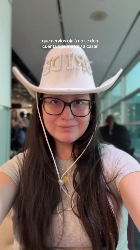 Post 6 by Alexandra Tresierra on TikTok (video)