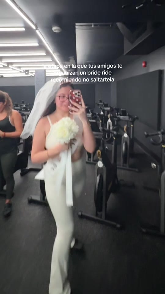 Post 9 by Alexandra Tresierra on TikTok (video)