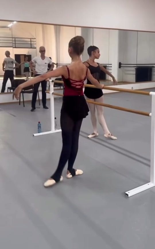 Post 9 by nikamargi on TikTok (video)