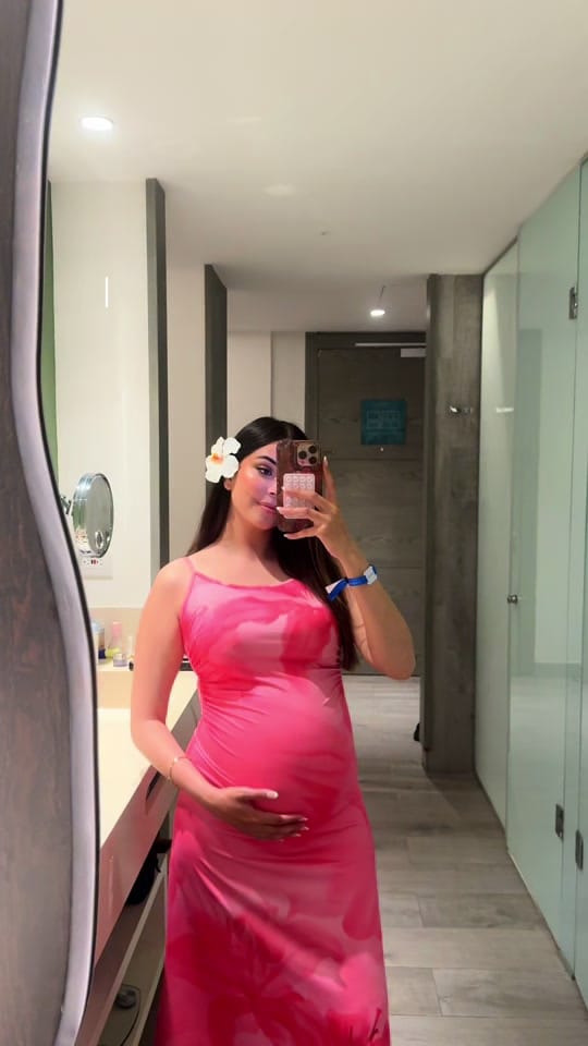 Post 2 by Laaiba on TikTok (video)