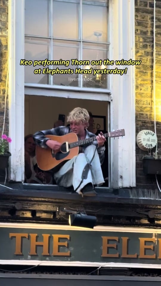 Post 1 by Mia | livemusicc on TikTok (video)