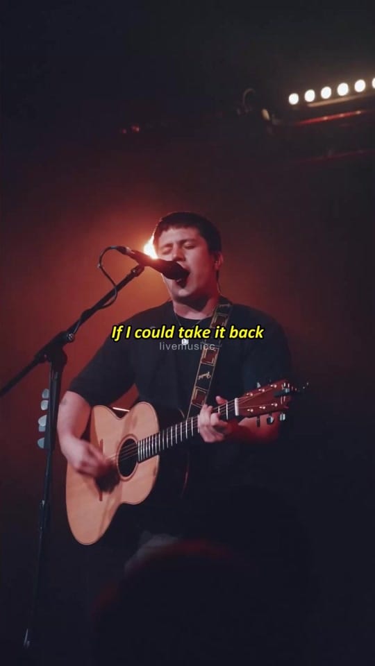 Post 7 by Mia | livemusicc on TikTok (video)