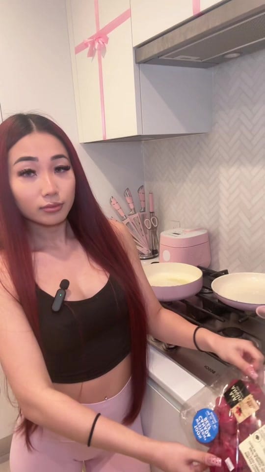 Post 2 by Jess on TikTok (video)